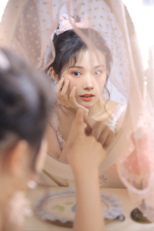 她在丈夫面前被耍了